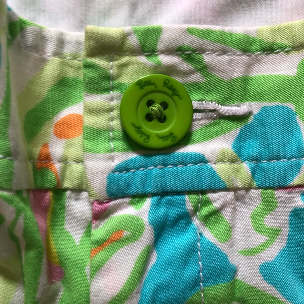 Lilly Pulitzer Buttercup elephant ears shorts. sz4 - Picture 3 of 6
